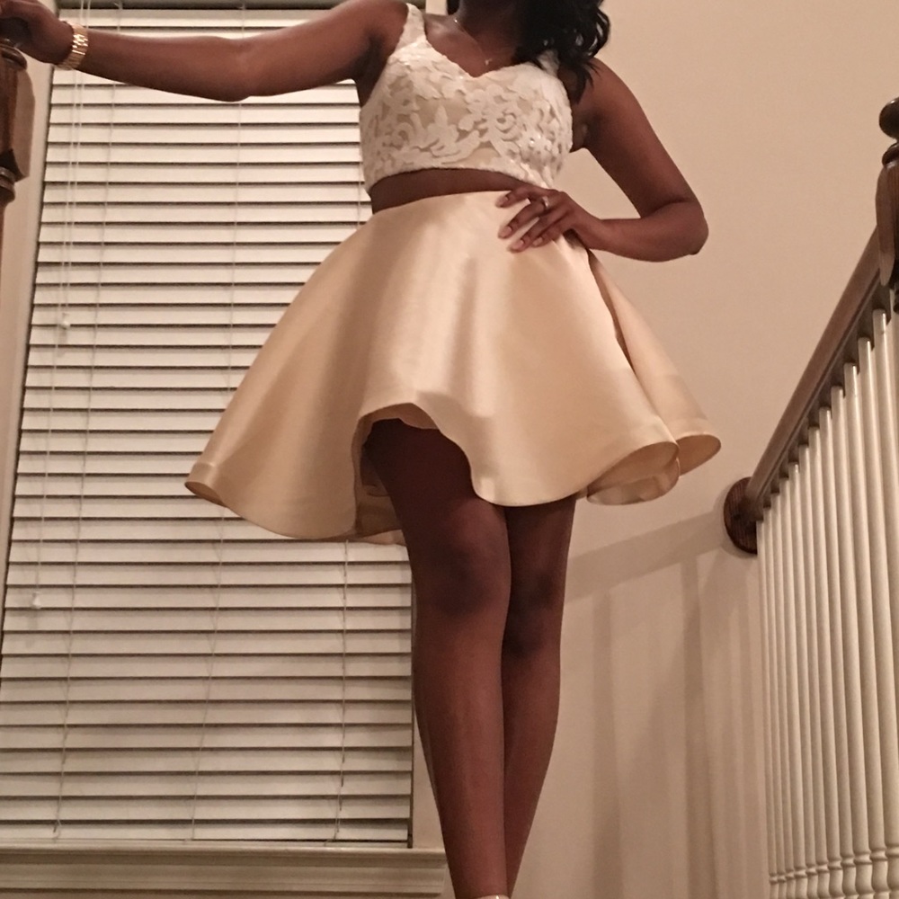 Dress - Picture 2 of 6